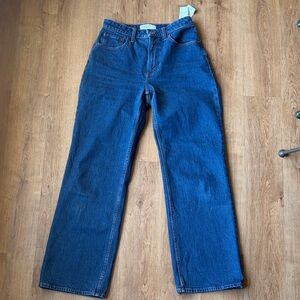Abercrombie & Fitch The 90’s Relaxed Jean High Rise Curve